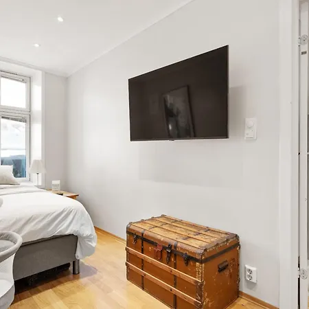 12-Guest Apartment - Self Check-In - Large Smart Tv - Central Bergen Exterior photo